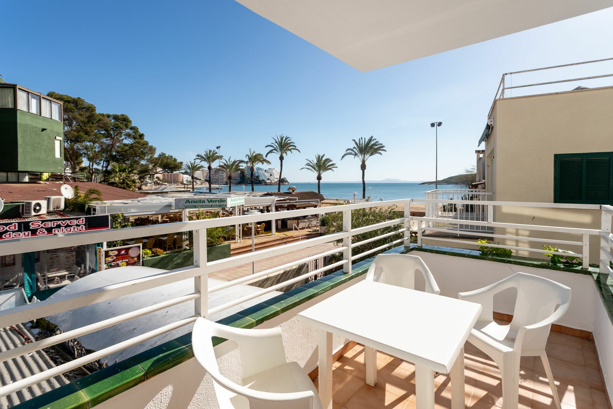Neighbours Apartments Magaluf  Eksteriør bilde